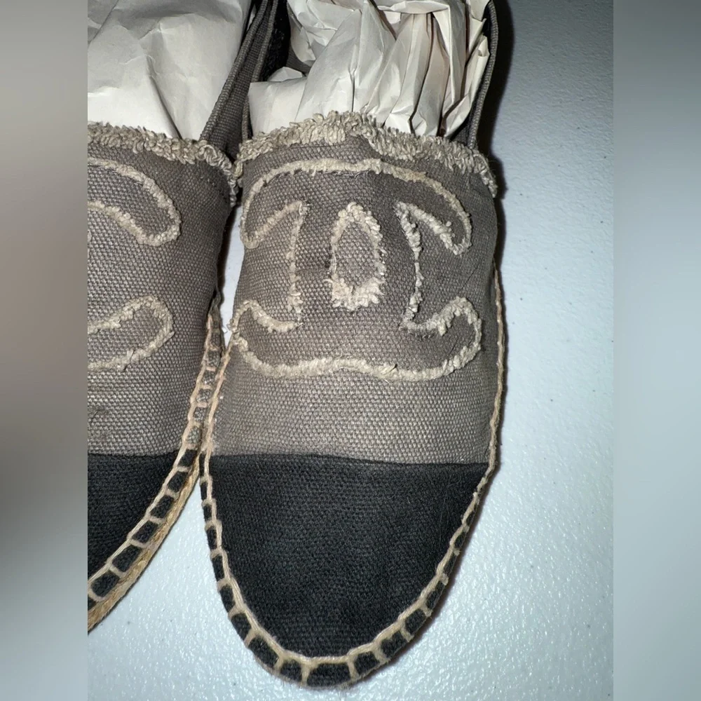 Chanel Grey and Black Canvas Espadrilles Size 38 ( 7.5 US )